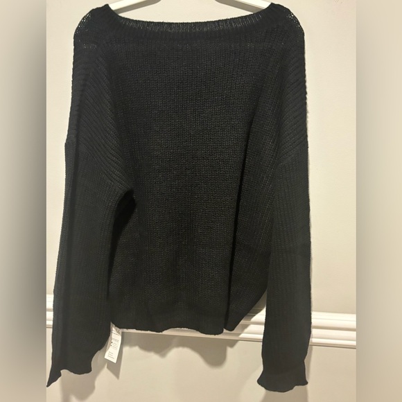 Women's Holiday Black Top with Silver Stunning sequence Bow - Size XL NWT - Picture 14 of 16